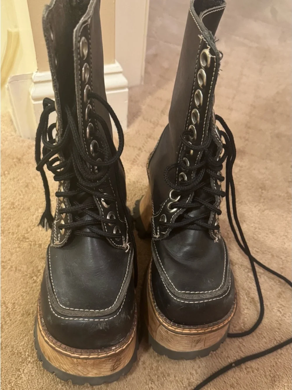 RARE vintage 90s London Underground leather black platform lace up boots. Size 6 - Picture 3 of 6